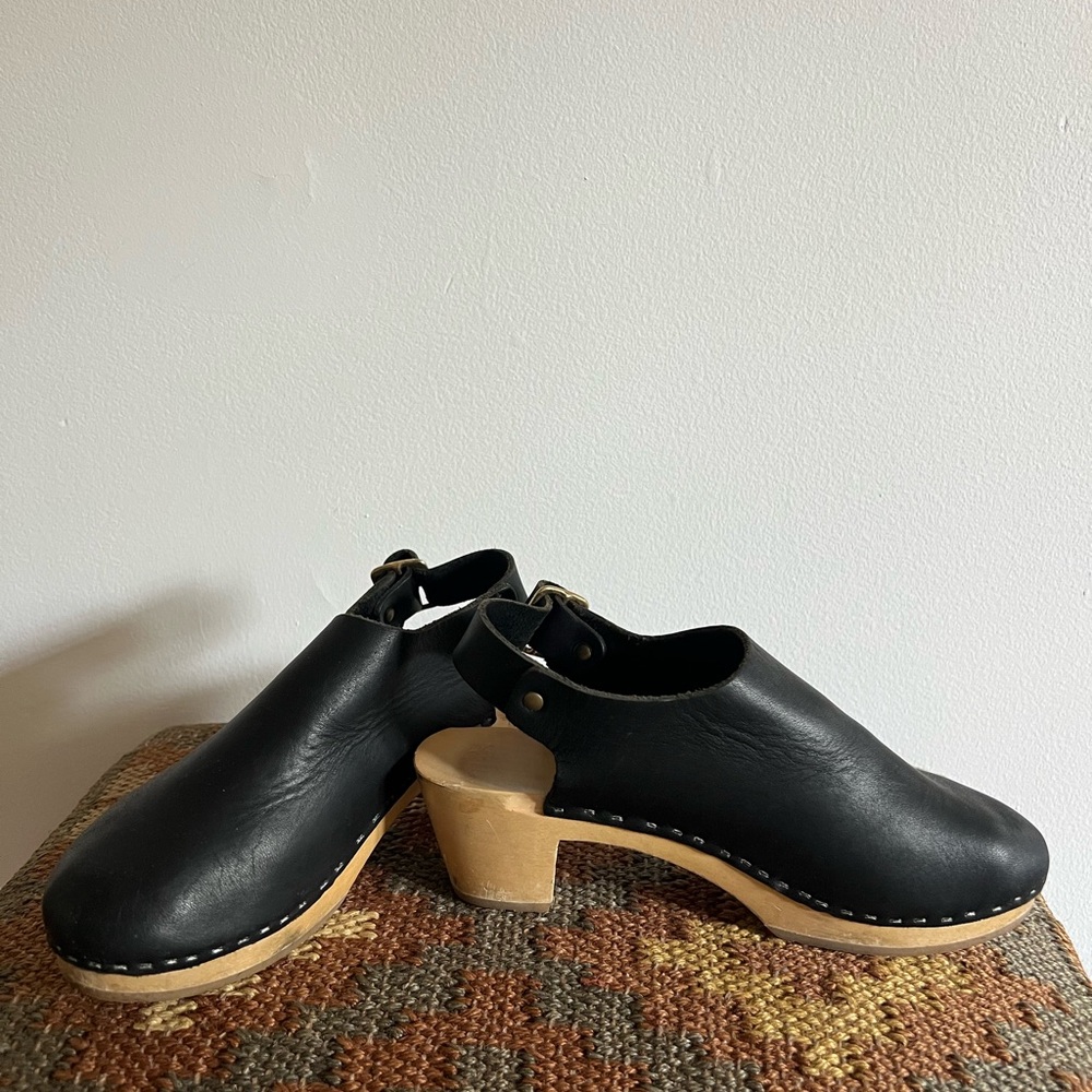 Bryr Clogs - Picture 4 of 4